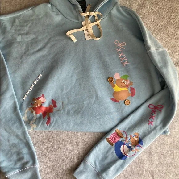 LG Disney Cinderella Sewing Mice Hoodie - Picture 4 of 13